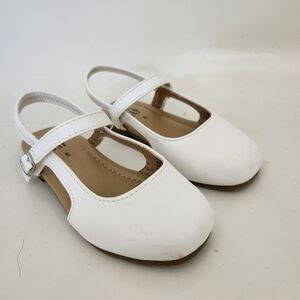 Baby GAP White slip-on girls 6